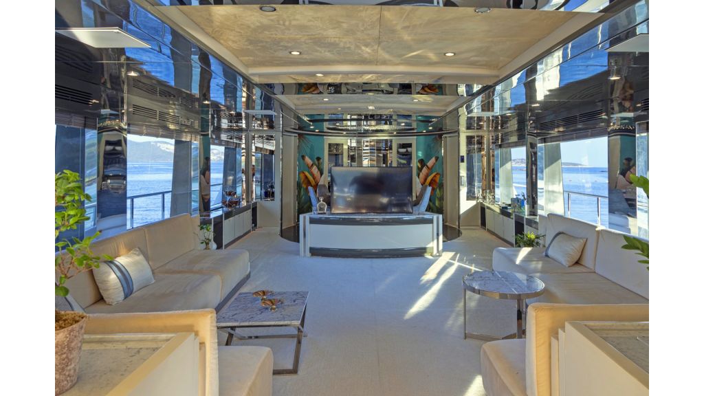 Vetro Motor Yacht
