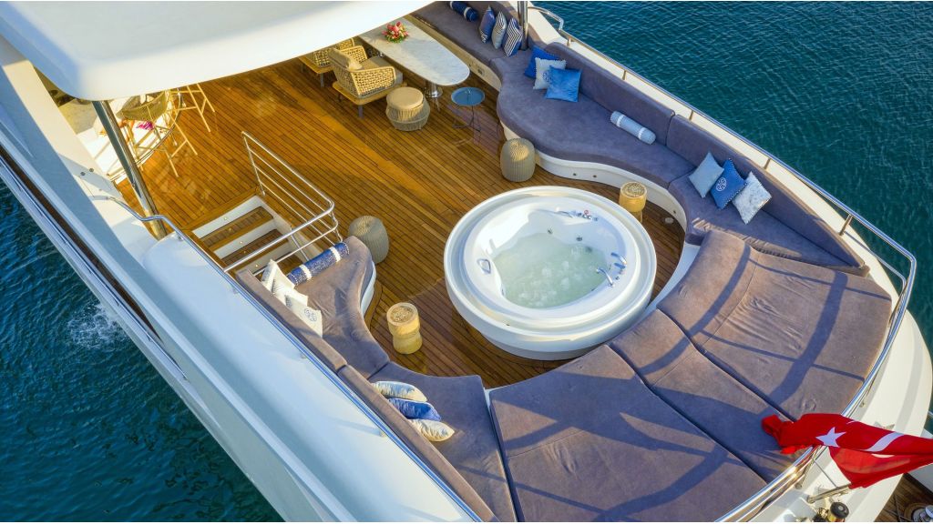 Vetro Motor Yacht